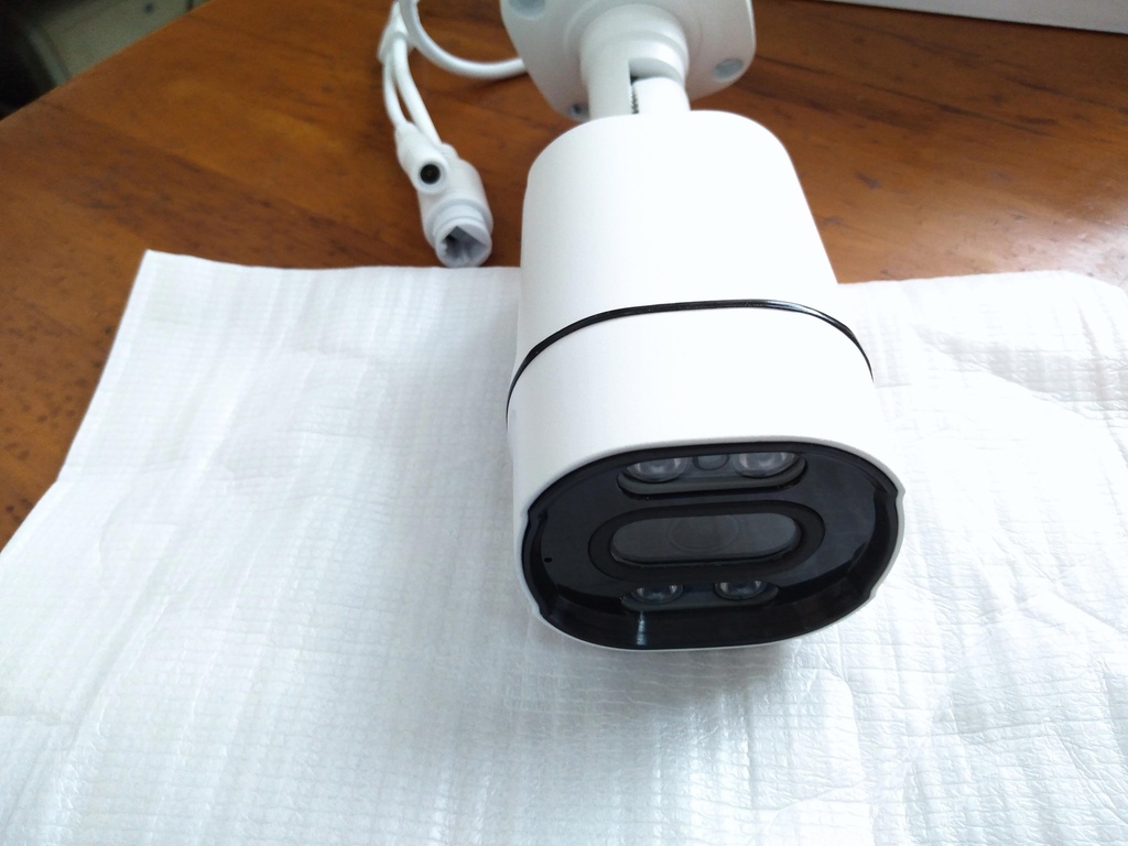 CAMERA  3MP CCTV P2P 4 CANAUX XMEYE NVR POE IP 